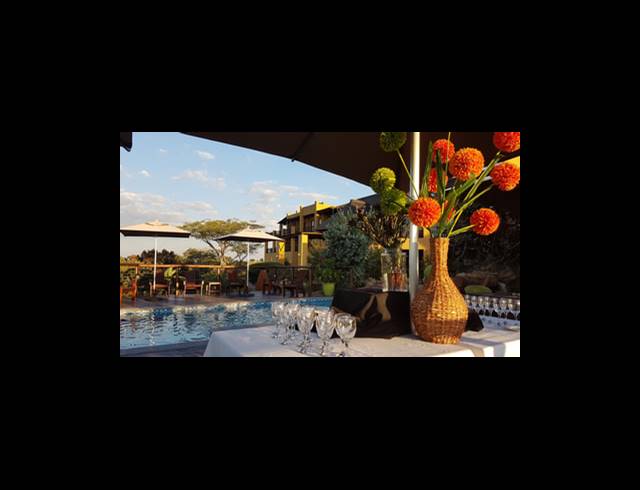 1,100M² HOTEL FOR SALE IN ZWAVELPOORT AH